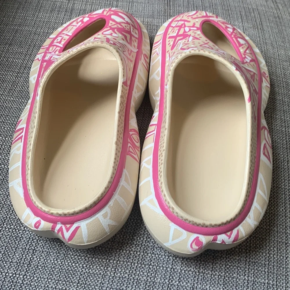 Custom sandals - Picture 2 of 4